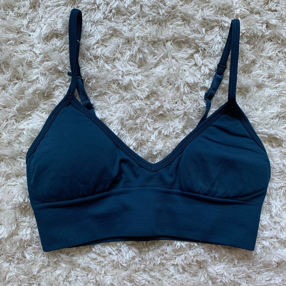 lululemon ebb to street bra (Navy)